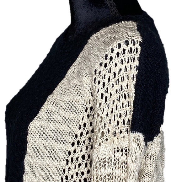 Hot & Delicious Knitted Sweater Long Sleeves - Picture 5 of 16